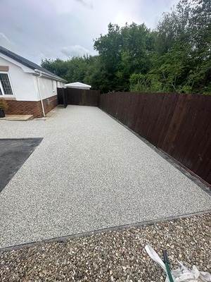 Frontal view of new resin driveway installation by Swansea Valley Resin Drives in Penygroes Ammanford